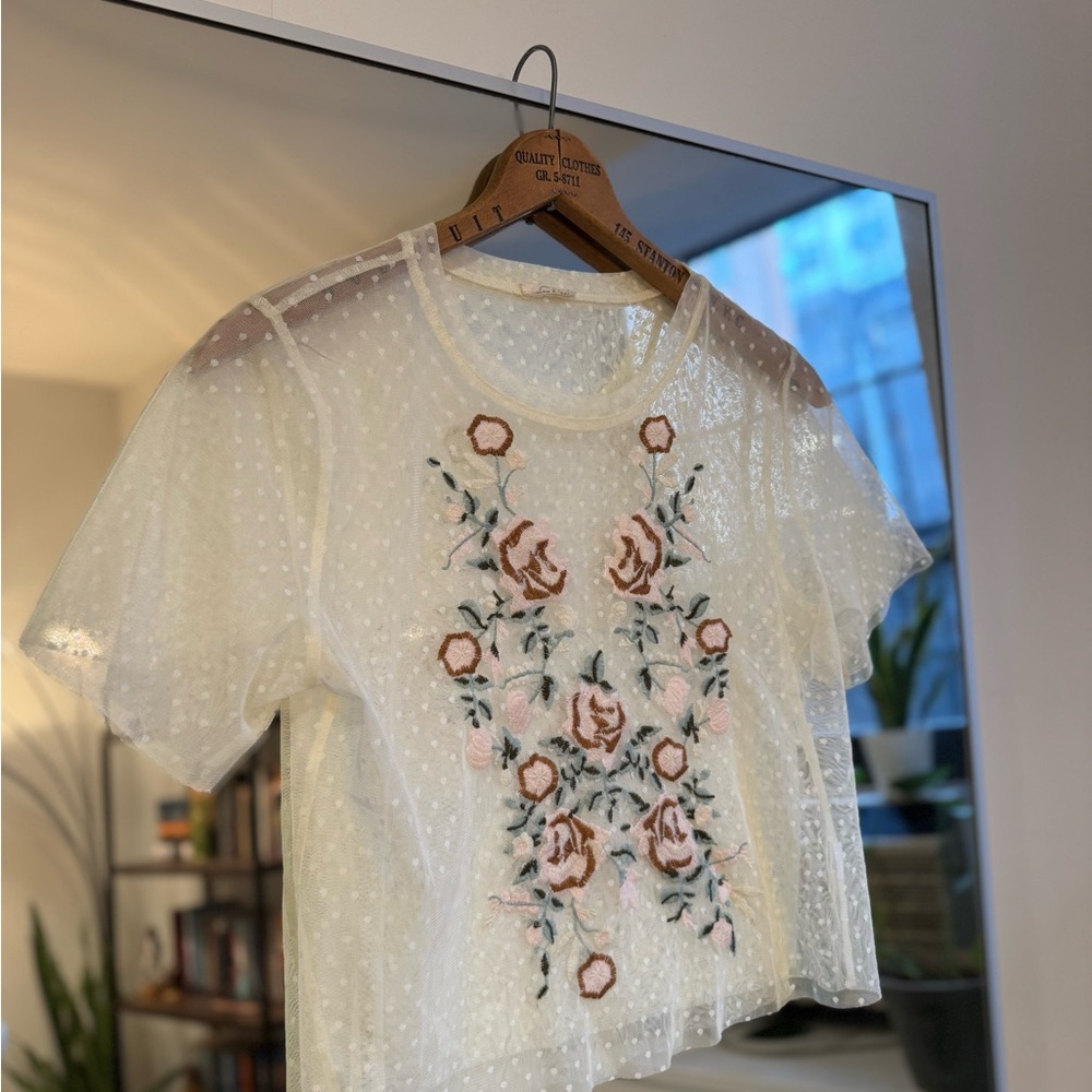 Cream Short Sleeve Floral Embroidered Crop Top